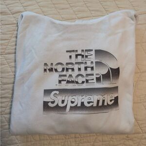 The North Face x Supreme White Sweatshirt